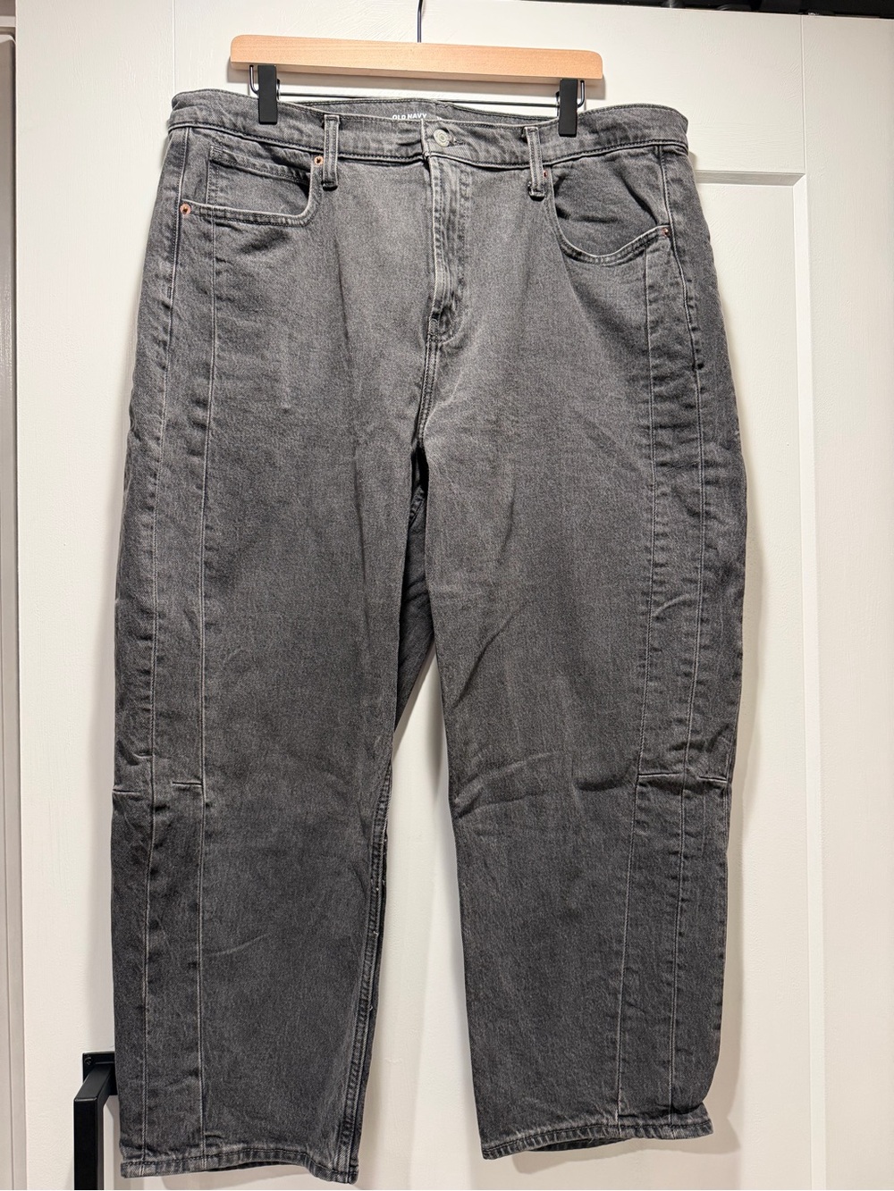Old Navy Women's Washed Black Barrel Jeans